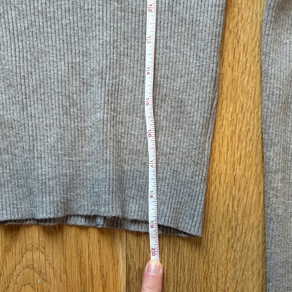 Gray Ribbed Long Sleeve Top - Picture 7 of 8